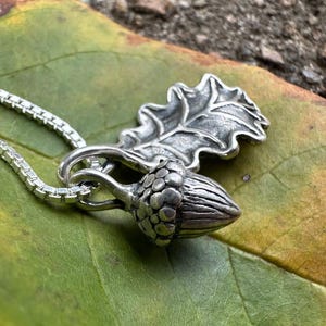 Leaf Necklace Silver Acorn Necklace Oak Leaf and Acorn Charm Leaf Pendant Jewelry Nature Tree Earth Hippie Boho Jewelry