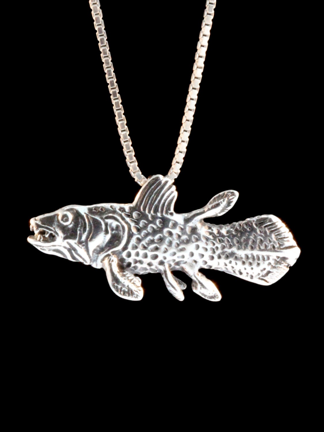 魚のネックレス - シーラカンス魚チャーム - 魚のペンダント