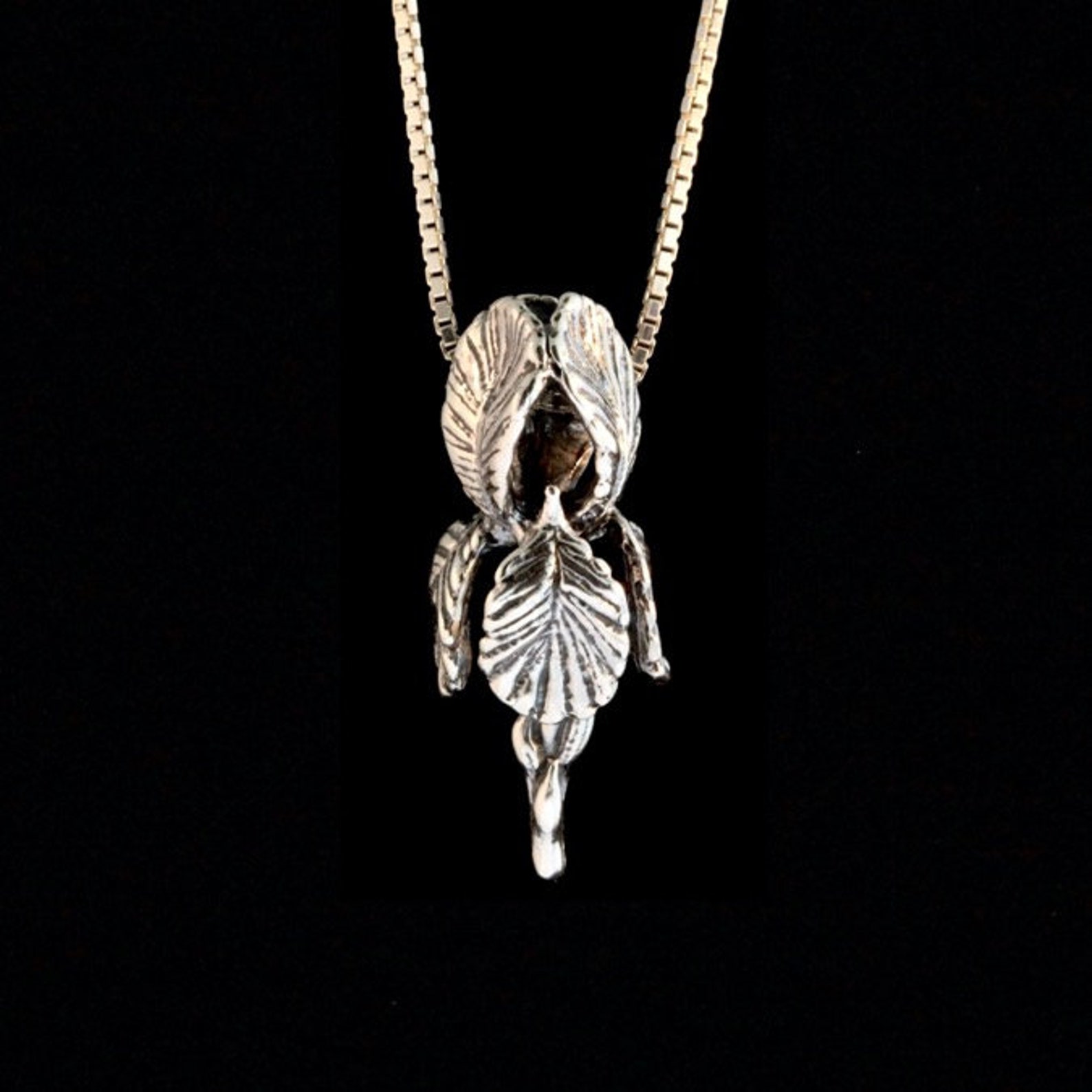 Silver Iris Flower Necklace Iris Necklace Iris Jewelry Silver - Etsy
