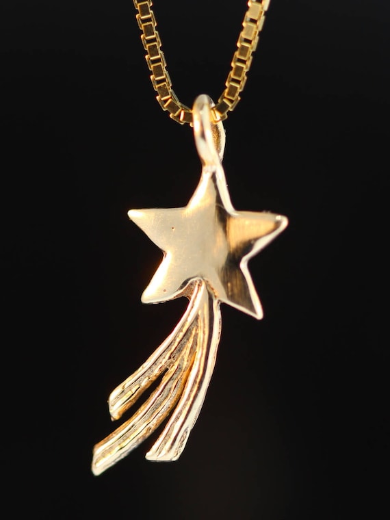 Tiny gold star necklace new arrivals