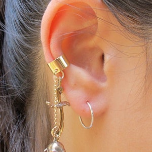 Skull Ear Cuff Bronze Skull And Scimitar Ear Cuff Chain Ear Cuff Dangle Ear Cuff Sword Earring Pirate Jewelry Skull Jewelry Skull Earring