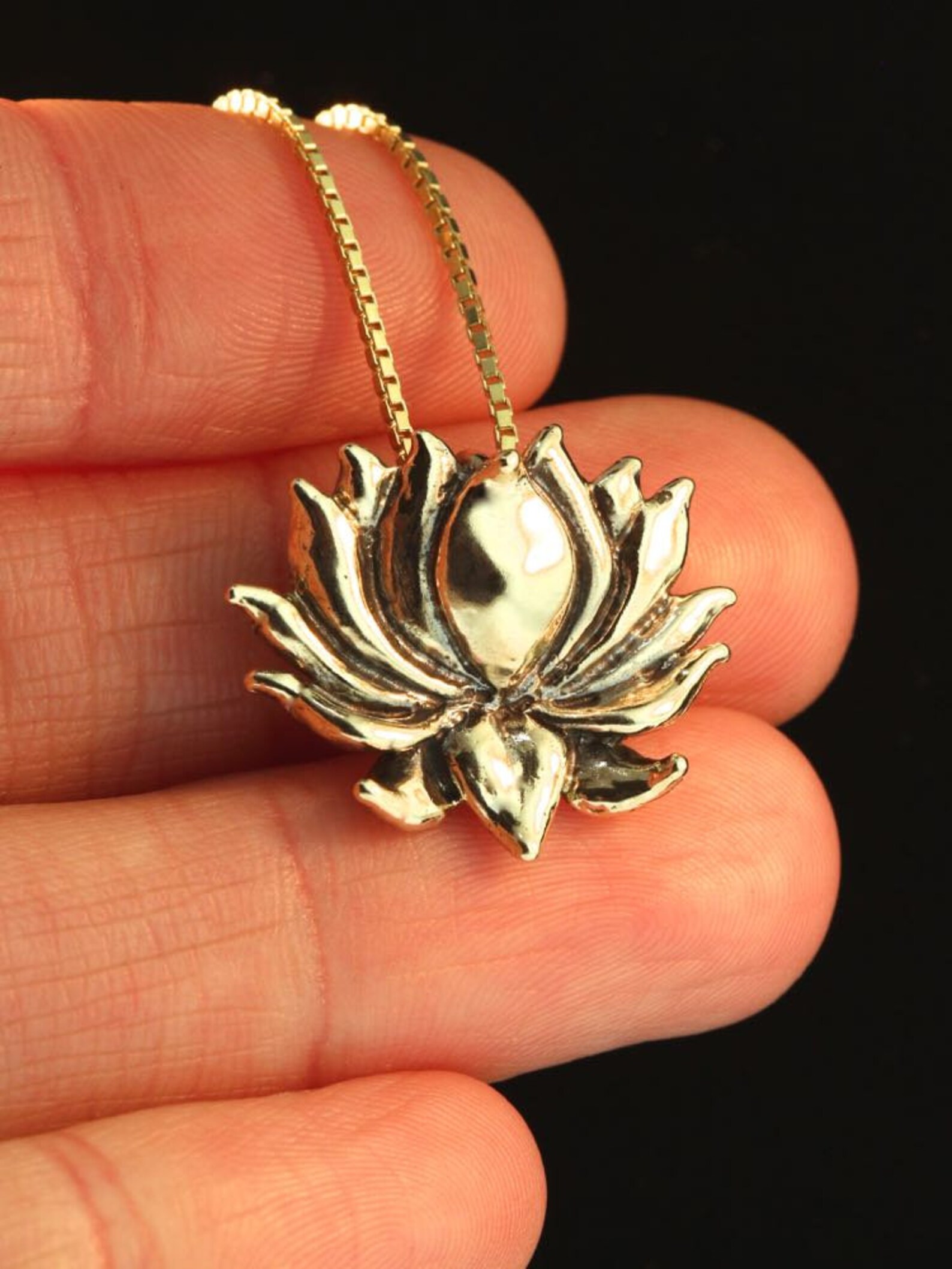 Solid 14K Gold Lotus Necklace Flower Necklace Water Lily Etsy