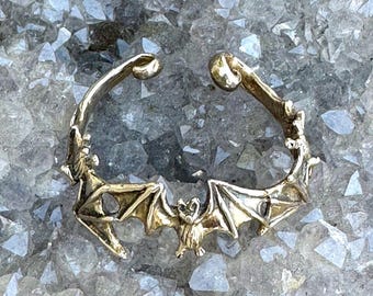 Cerchio per orecchie Bat Flock - Bronzo - Orecchino in stile gotico non forato