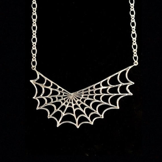 国内で当店のみ CFIERCE - Spiderweb Necklace Spider Web Necklace - Spider Web Pendant With Split Figure