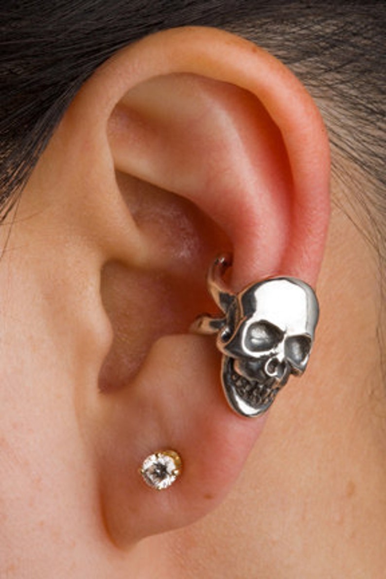 Skull Ear Cuff Silver Skull And Crossbone Ear Cuff Skull Jewelry Skull Earring Silver Skull Gothic Ear Cuff Non Pierced Earring Biker Skull image 1