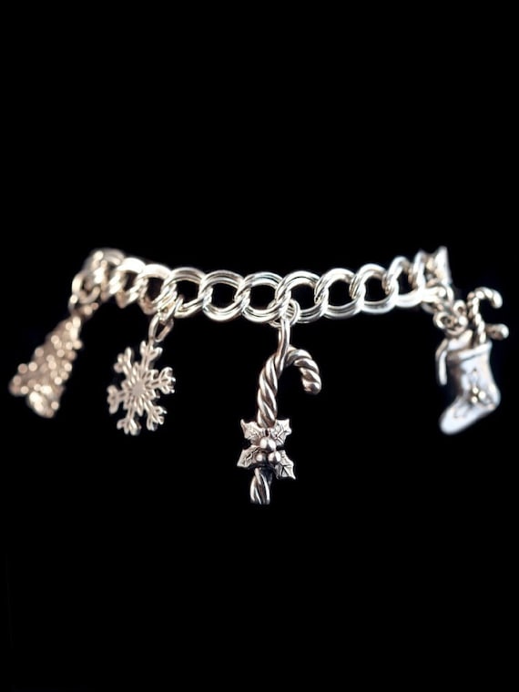 Christmas Charm Bracelet 7 Charms Silver Holiday Christmas Tree Gingerbread Man Nutcracker Reindeer Snowflake Candy Cane Winter Jewelry Etsy UK