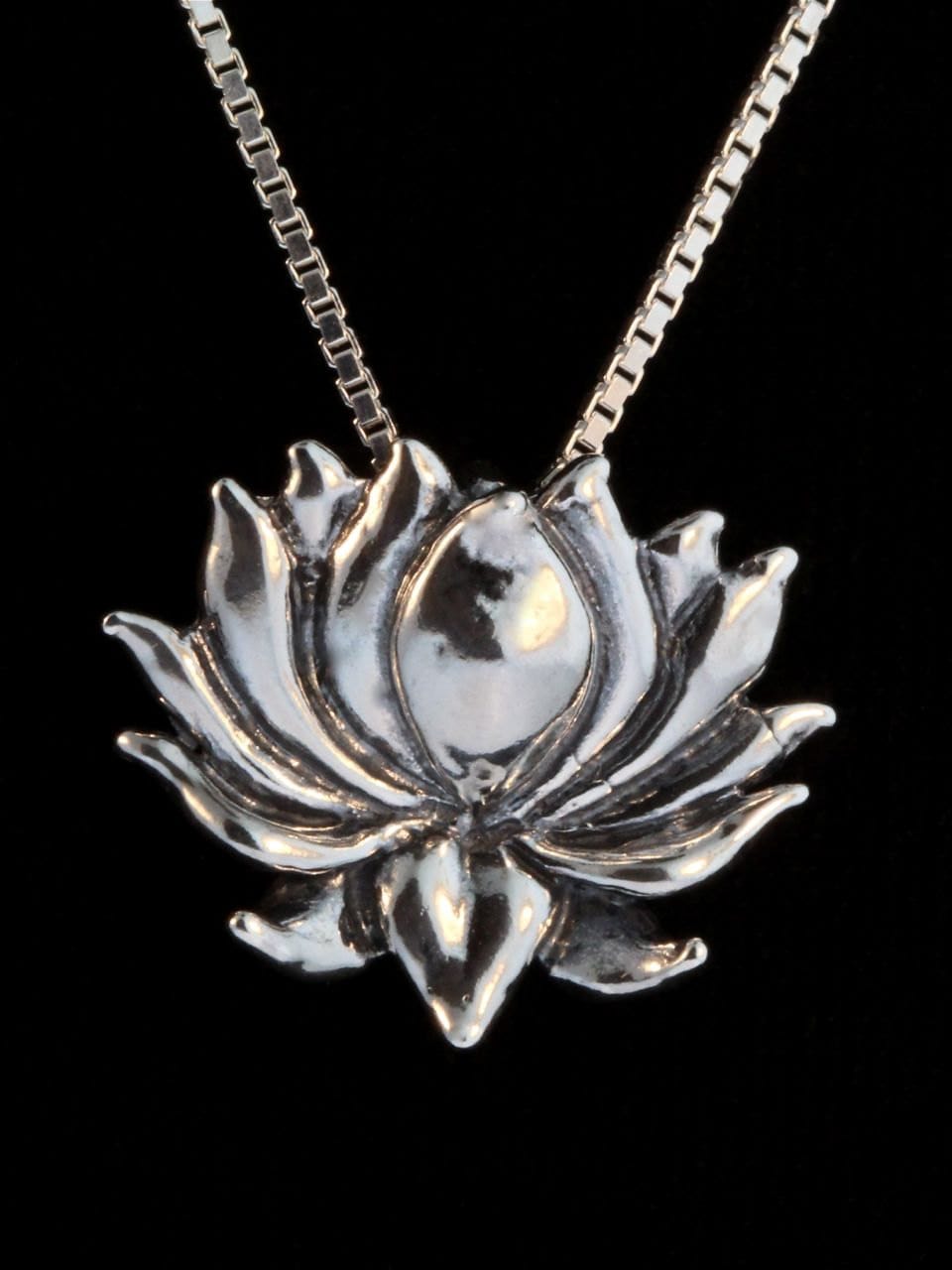 その他 PAMOJA - JEWEL LOTUS LAND 7\" MODERN SOUL Lotus Necklace, Flower Necklace, Water Lily Necklace, Lotus