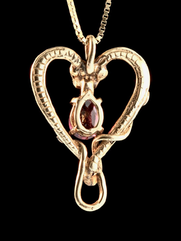 Collana a forma di cuore con serpente in oro massiccio 14 carati: regalo simbolico per gli amanti - Italia