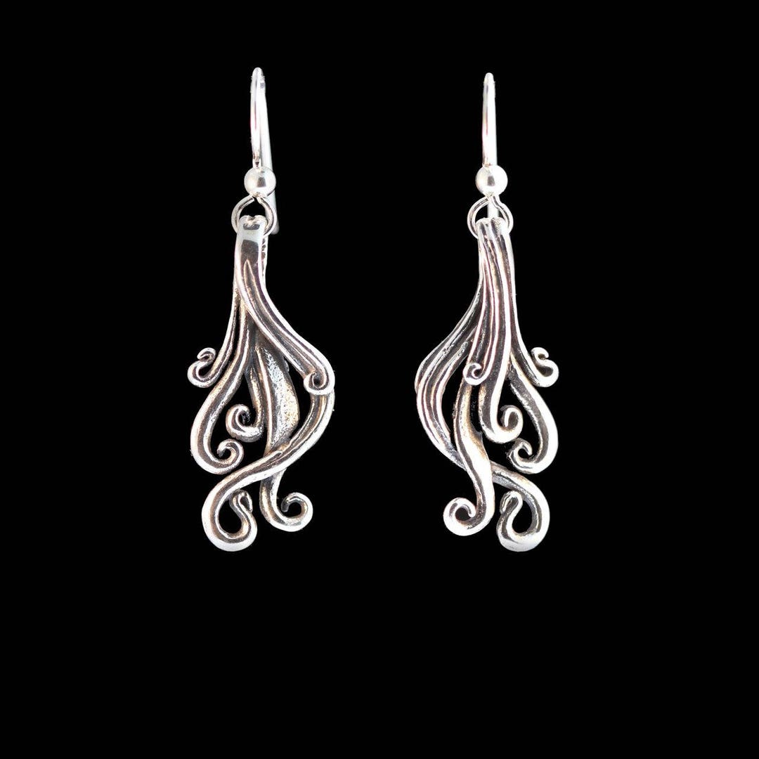 •DOTTED WATERFALL• silver stud earrings main image 0