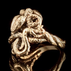 Handmade 14k Gold Octopus Ring - Octopus Lovers Statement Ring - Tentacle Pirate Jewelry