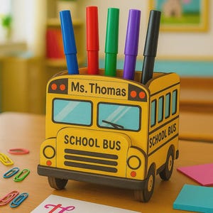 Custom School Bus Teacher Pencil Holder – 3D Wooden Desk Organizer for Back-to-School & Teacher Appreciation Gifts