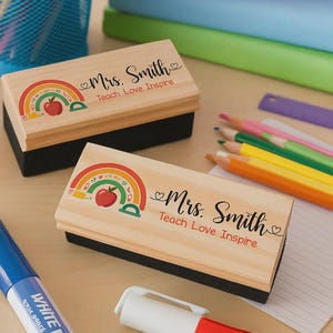 Personalized Teacher Name Eraser – Custom Wooden Eraser for Whiteboard & Chalkboard, Engraved Gift with Marker, Back to School Teacher Gift