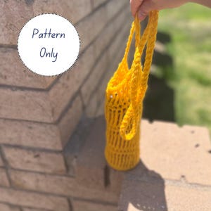 Water Bottle pattern crochet pdf. Instructions for customization included. Stretchy bag with a shoulder strap.