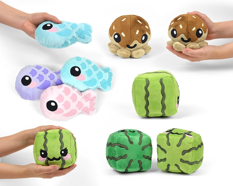 Pu&ograve; includere: Un set di peluche con una variet&agrave; di design, tra cui un pesce blu, un pesce viola, un pesce rosa, un polpo marrone a forma di fungo e un cubo di anguria verde. I peluche sono tutti morbidi e coccolosi, e sarebbero un'ottima aggiunta alla collezione di giocattoli di qualsiasi bambino.