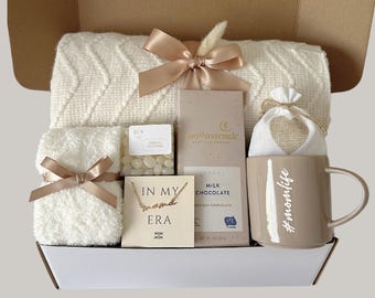 New Mom Care Package, Baby Shower Gifts, New Baby Gift Box Gender Neutral Newborn Gifts Baby Boy Baby Girl Gift Basket, New Parents Gift Set