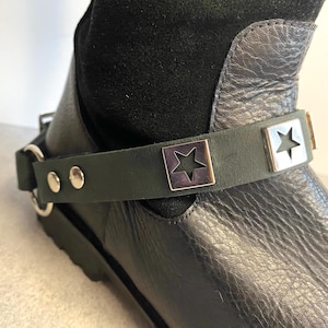 Set of 2 real leather boot straps, handmade with star studs, an optional stainless steel chain and a biker punk style sense harness