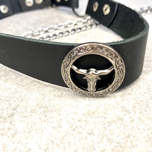 Set of 2 real leather boot straps, handmade with a western bull stud, an optional stainless steel chain and a biker punk style sense harness
