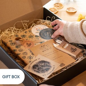 EXTRA LOVE: Gift Box Presentation