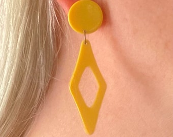 Vintage Groovy Yellow Plastic Drop Earrings