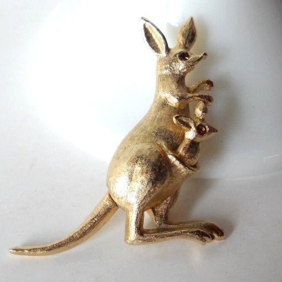 Vintage Brooch Vintage Kangaroo Pin Avon Brooch  … - image 2