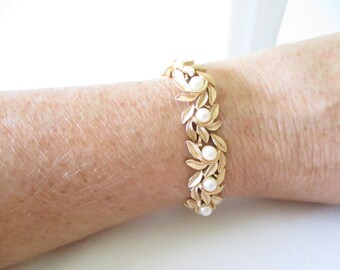 Vintage Bracelet Avon Bracelet Faux Pearl and Leaf Bracelet Goldtone Bracelet