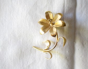 Vintage Brooch Vintage Flower Pin Textured Goldtone Brooch