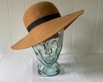 Vintage Liz Claiborne Wool Felt Hat: Wide Brim Boho Chic - Etsy display picture 3