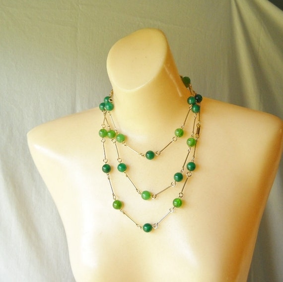 Vintage Necklace Chunky Beaded Necklace Green Nec… - image 1