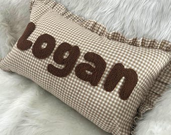 Personalisiertes Baby Punch Kissen: Gingham Kinderzimmer Dekor