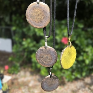 ソルフェジオサイマティック周波数ビスマスネックレス 528Hz 太陽神経叢チャクラペンダント