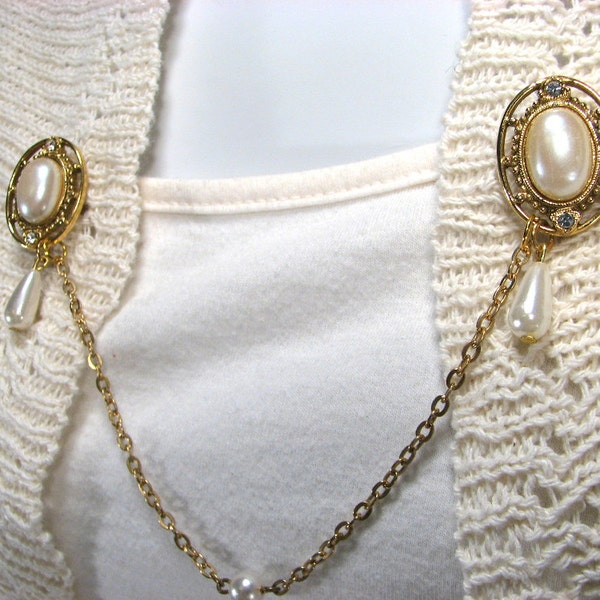 Sweater Clip Upcycled Pearl Oval Gold Filigree Frame Drop Pearls Rhinestones Beaded Chain Jacket Collar Clip