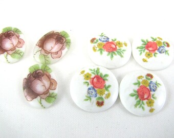 Cabochons Jewelry Makers Crafters Destash!  Vintage Glass Floral Painted Charms Lot of 7 Flatback Cabochons for Crafts Jewelry