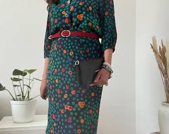 Vintage 1990s Blumenbluse aus reiner Seide und unterkniefarbenes Rockset im eleganten Statement-Stil