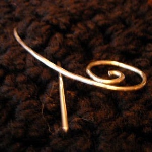 can you hear the music shawl pin image 4