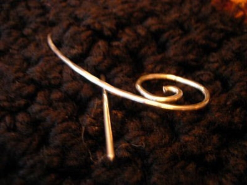 can you hear the music shawl pin image 4