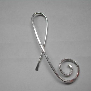 can you hear the music shawl pin image 1