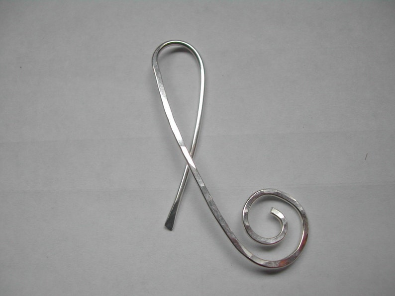 can you hear the music shawl pin image 1