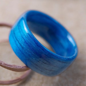 Eiche Blauer Bugholzring, handgemachtes minimalistisches natürliches Band für Männer & Frauen