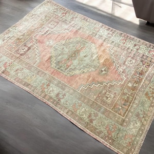 Faded Red & Green Oushak Rug - Vintage Turkish Area Rug (3'8x5'10)