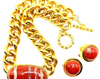 Vintage massieve rode jaspis steen goudkleurige ketting en clip-oorbellen set designer landingsbaan