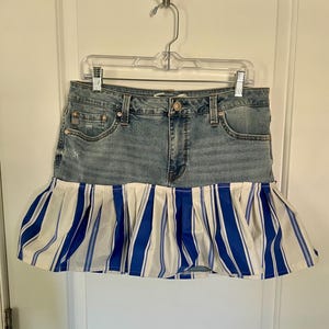Mini-jupe en jean recyclé
