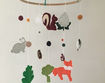 Woodland Animals Fox, Bunnies, Badger, Hedgehog, Squirrel, Leaves Baby Felt Crib/Nursery Mobile