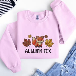 Cute autumn fox sweater, cosy autumn jumper, seasonal autumn clothing, autumn fox sweatshirt, mum gift, partner present, comfy crewneck top