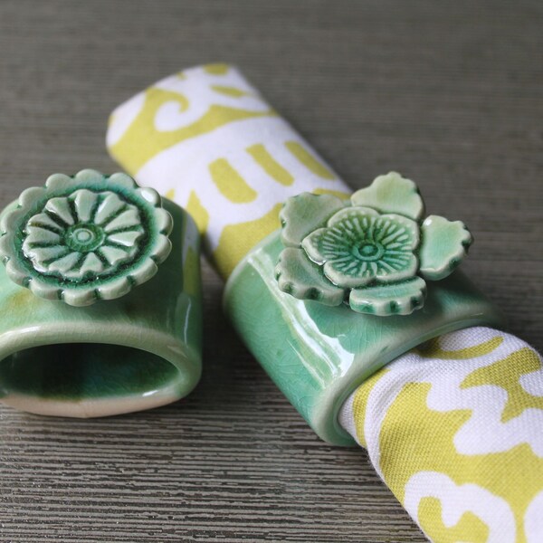 Porcelain napkin rings