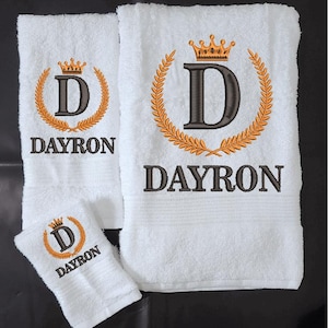 Personalized bath towel, embroidered towel, monogrammed bath towel, bathroom decor, towel with name