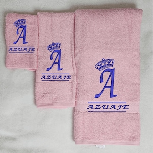Personalized embroidered towels set of 3 towels gift