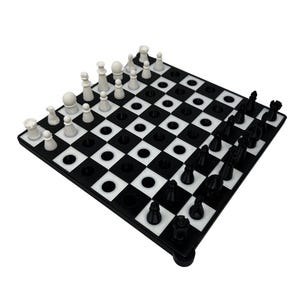 Jogo de xadrez para cegos ou deficientes visuais, peças táteis, casas elevadas, peças que permanecem no lugar, jogo acessível que não usa braille