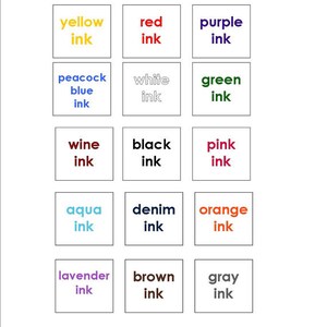 Pu&ograve; includere: Un grafico con 15 quadrati, ognuno con un nome di inchiostro di colore diverso. I colori includono giallo, rosso, viola, blu pavone, bianco, verde, vino, nero, rosa, acquamarina, denim, arancione, lavanda, marrone e grigio.