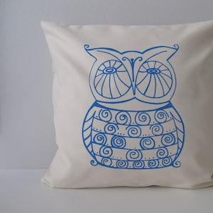 Owl Pillow Cover - Cushion Cover - 16 x 16 inches - Choose your fabric and ink color - Accent Pillow