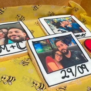 FREE SHIPPING • Edible picture cookies • Custom picture • Wedding cookies• Mothers Day gift • Mothers day •